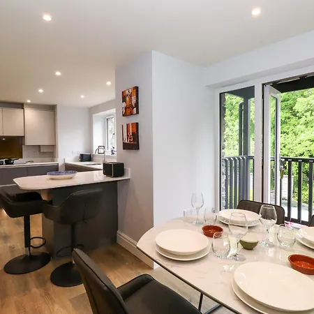 Jenever * アンブルサイド